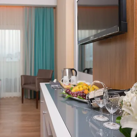 & Ξενοδοχείο Αλάνια