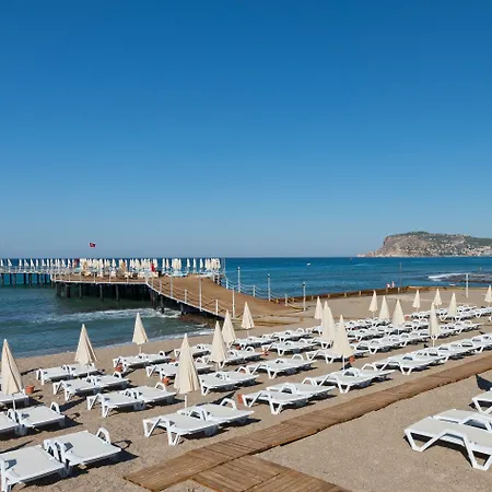 & Ξενοδοχείο Αλάνια