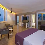 & Szálloda Alanya