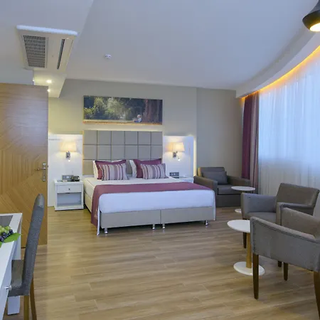& Hotel